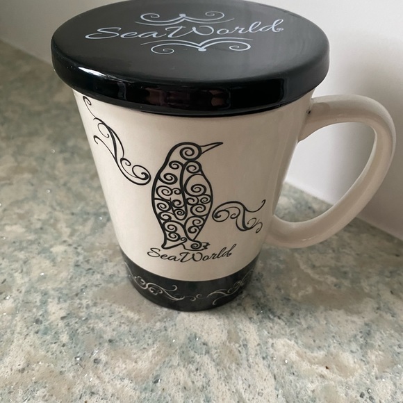 Vintage Seaworld TeaCup w /warmer lid - Picture 9 of 9